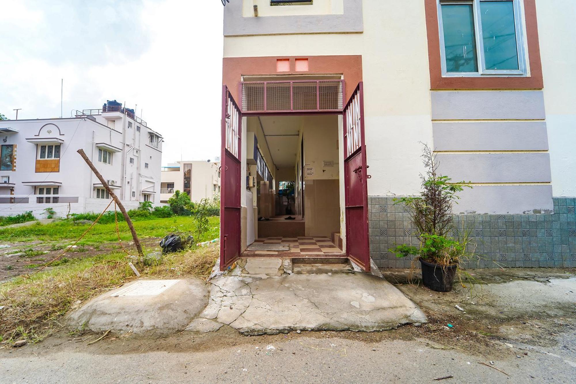 Fabexpress Clover Castle - Nr Coimbatore International Airport Exterior photo